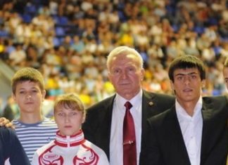 ПЕТР КАРАМАЛАК-мастер спорта по вольной борьбе, классической, дзюдо и самбо.